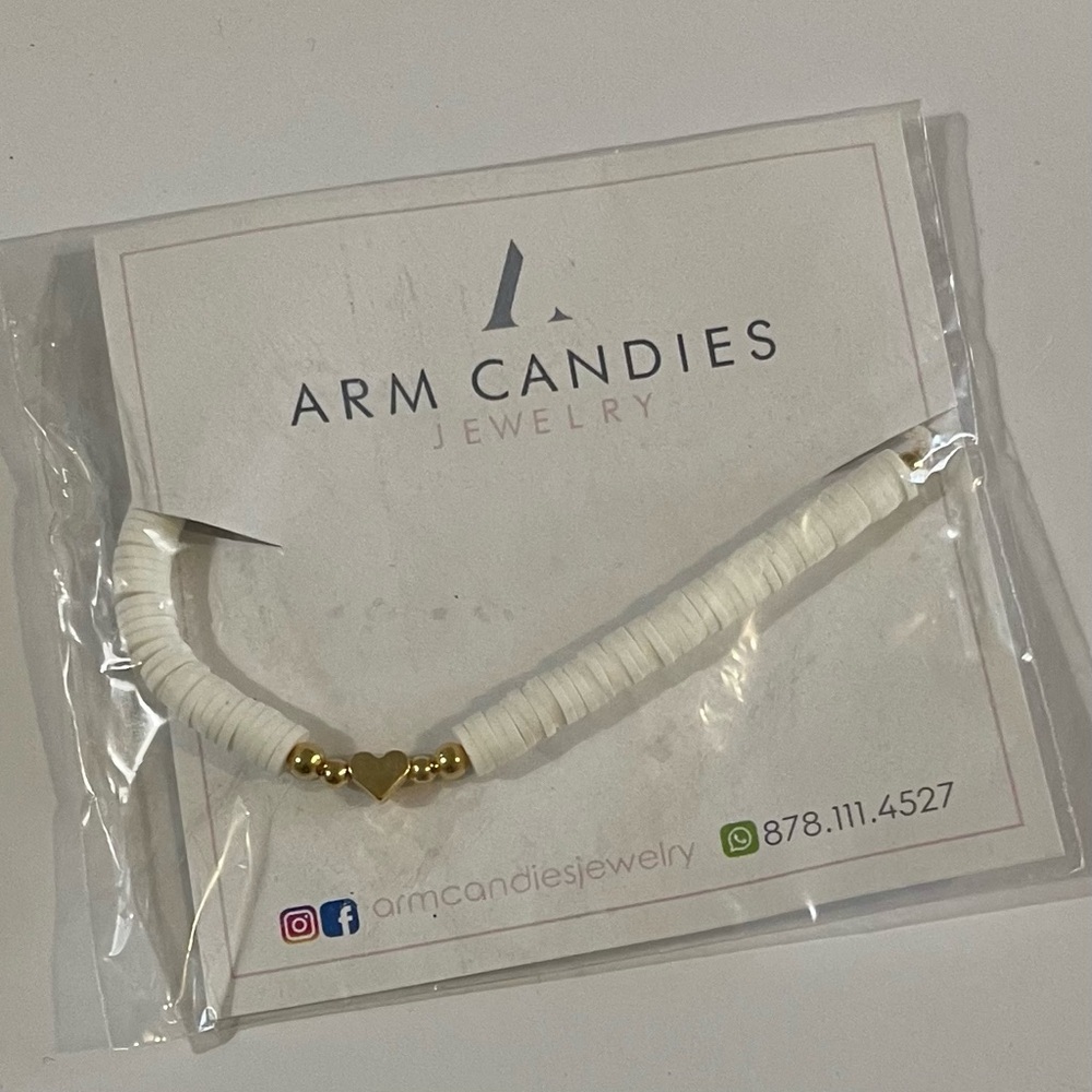 NWT Arm Candie's White and Gold Bracelet